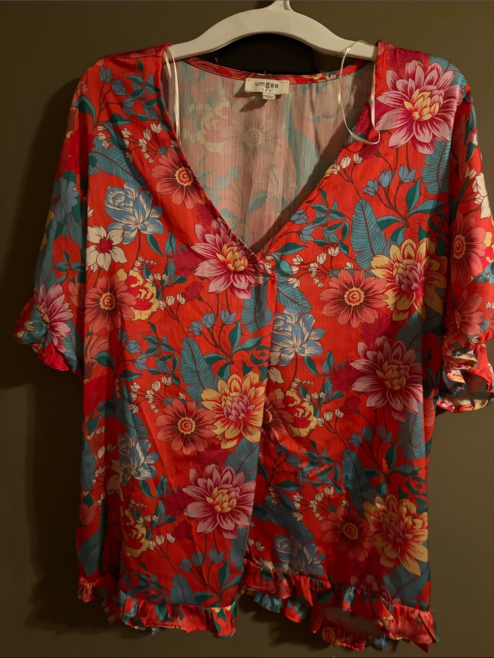 UmgeeFloral V-Neck Women's Top pleated style front shiny material large